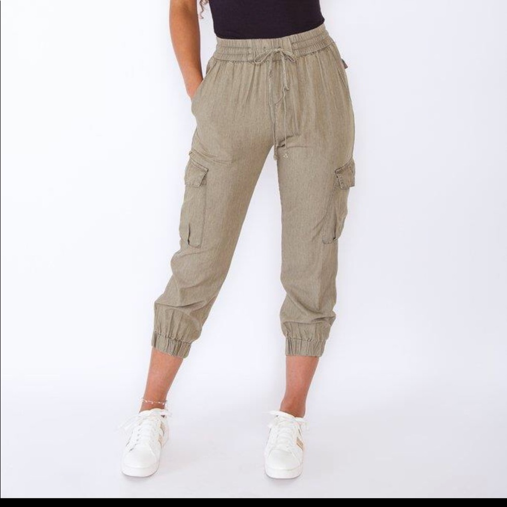 Green cargo joggers 💚 - Picture 5 of 6